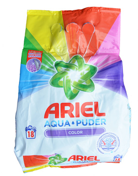 Ariel - prací prášek na barevné prádlo 18 PD