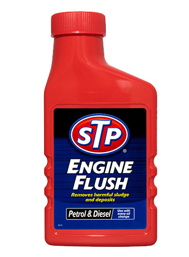 STP Engine Flush Aditiva 450 ml - přípravek k pročištění vnitřní části motoru